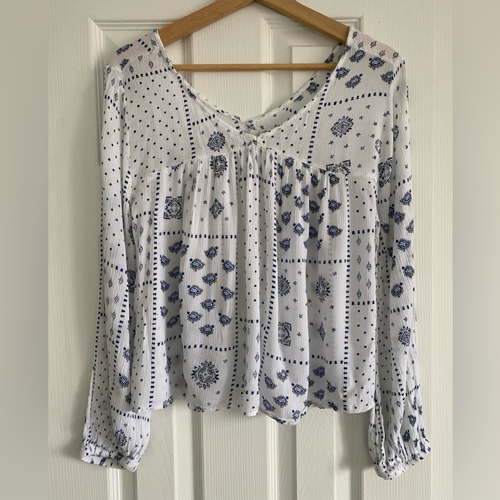 Abercrombie and Fitch top